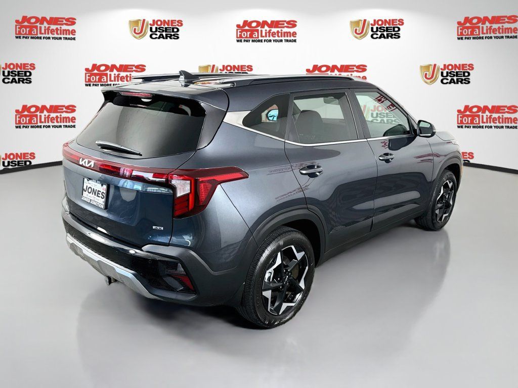 Used 2025 Kia Seltos EX AWD/4WD image 17