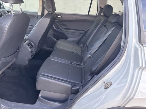 Used 2020 Volkswagen Tiguan SE AWD/4WD image 14