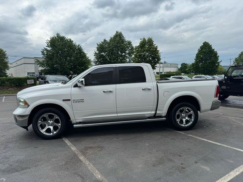 Used 2014 RAM 1500 Laramie w/ Convenience Group AWD/4WD image 24