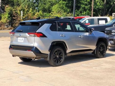 Used 2023 Toyota RAV4 XSE AWD/4WD image 4