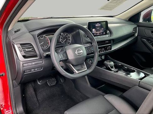 Certified 2026 Nissan Rogue SV w/ SV Premium Package FWD image 18