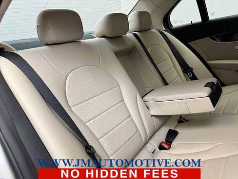 Used 2019 Mercedes-Benz C 300 4MATIC Sedan image 19