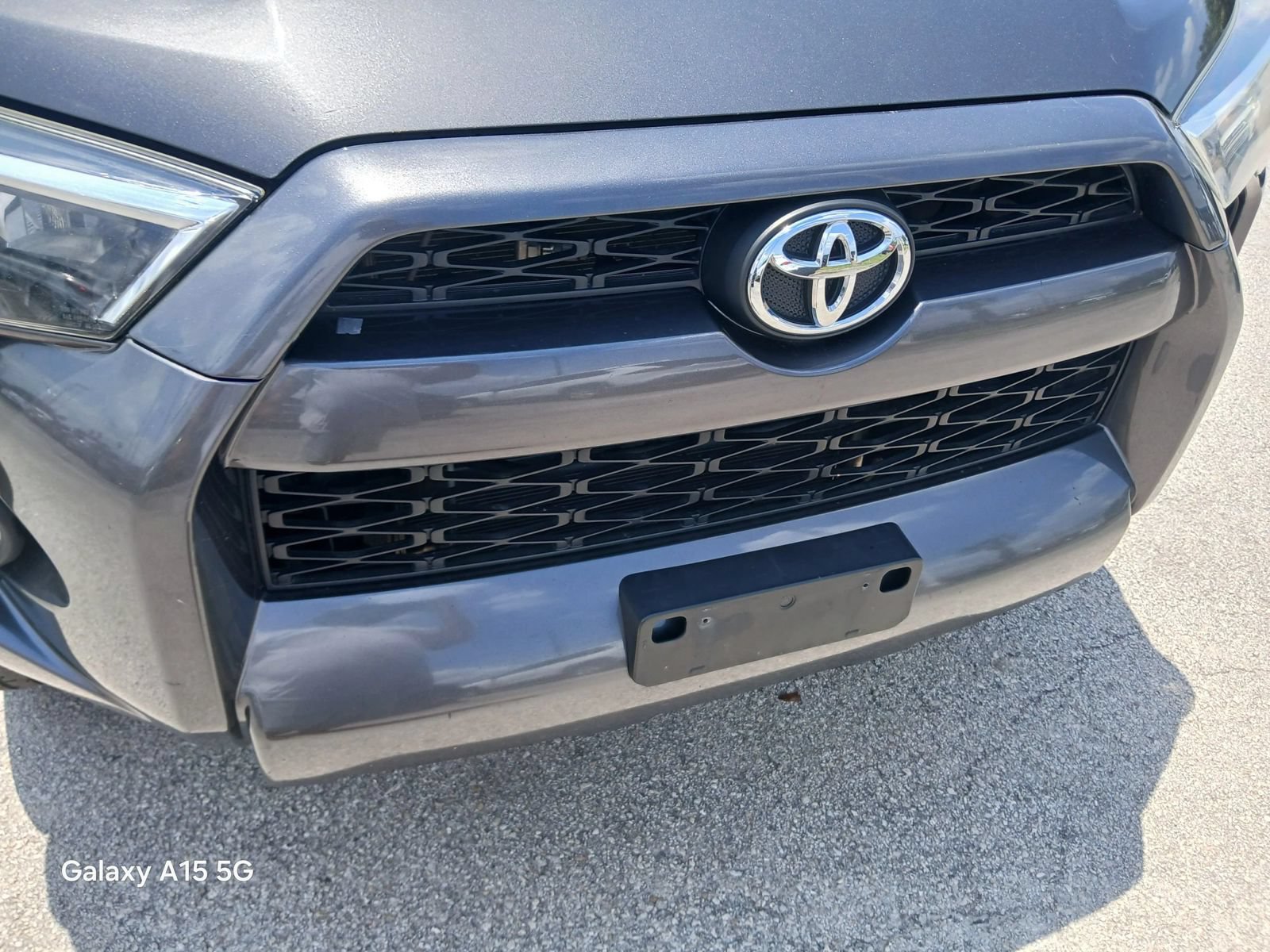 Used 2017 Toyota 4Runner SR5 AWD/4WD image 17