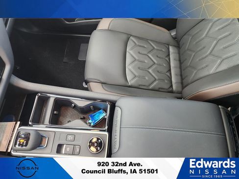 New 2026 Nissan Pathfinder Platinum w/ Cargo Package AWD/4WD image 36