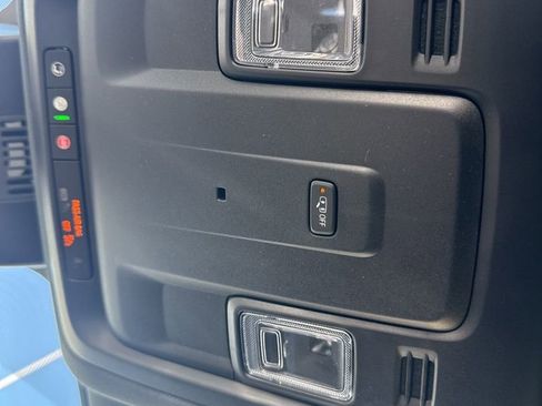 New 2026 Chevrolet Suburban LS image 28