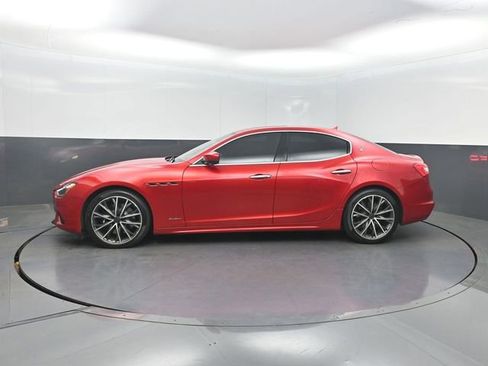 Used 2019 Maserati Ghibli S GranSport RWD image 2