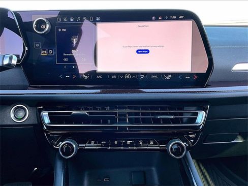 Used 2024 Chevrolet Traverse Z71 w/ Enhanced Driving Package image 18