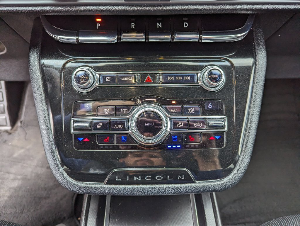 Used 2020 Lincoln Corsair AWD w/ Premium Package image 26