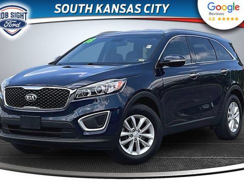 Used 2018 Kia Sorento FWD image 1