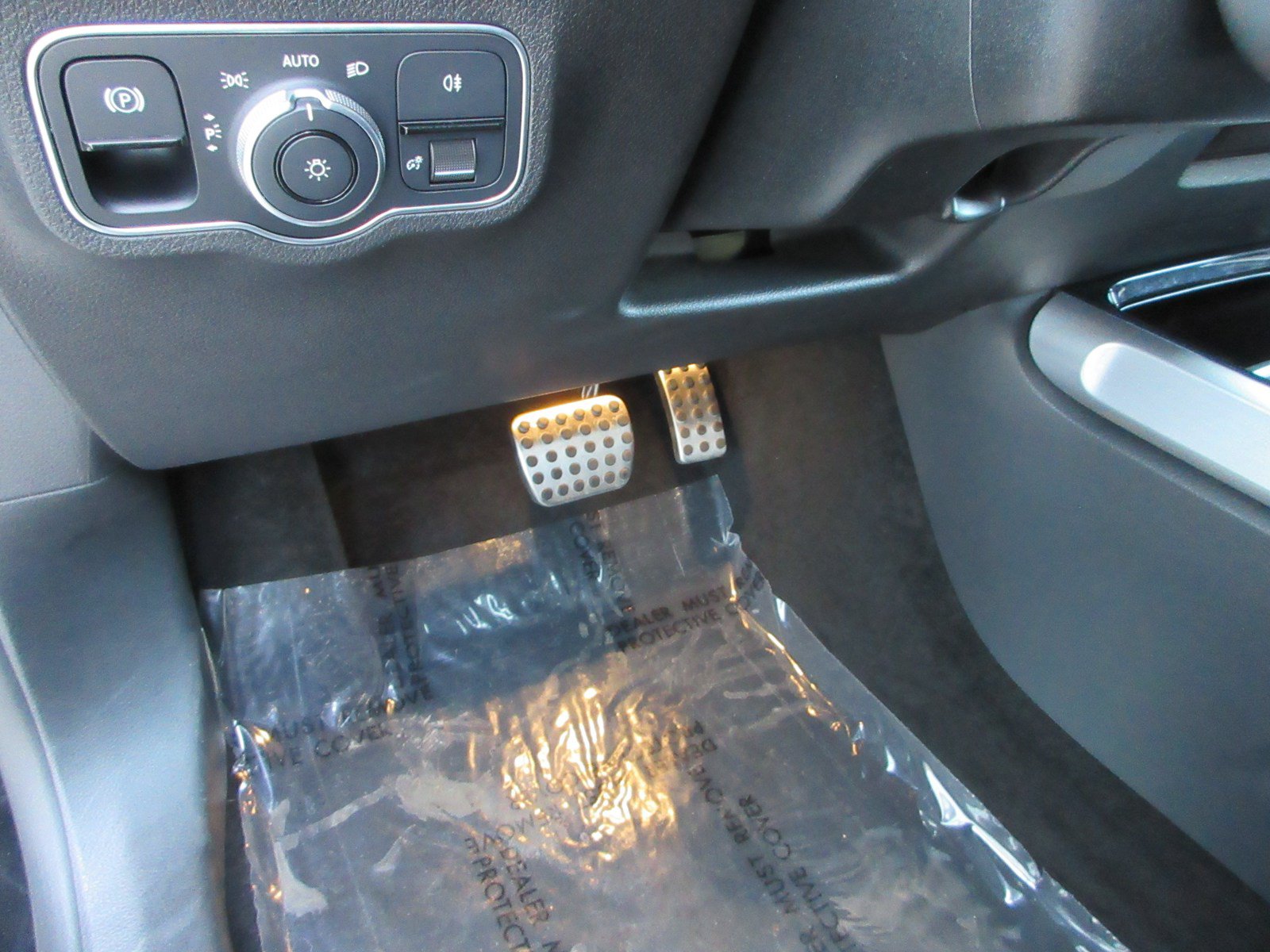 Used 2022 Mercedes-Benz GLB 250 4MATIC image 31