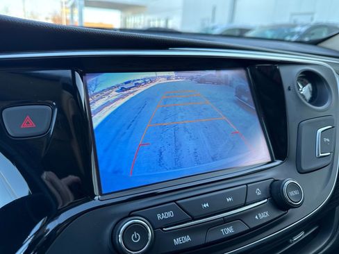Used 2018 Buick Envision Essence image 24