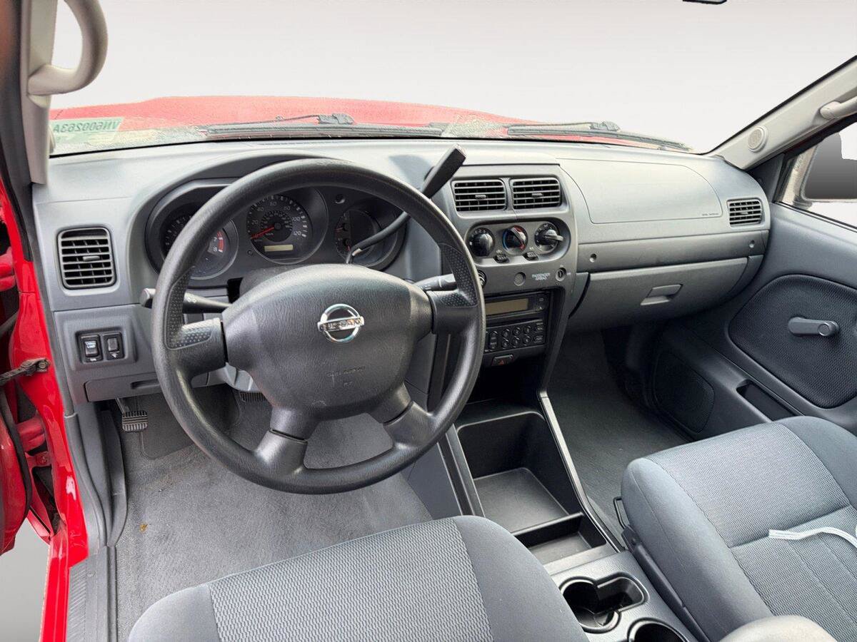 Used 2002 Nissan Frontier XE w/ (UTL) Utility Pkg RWD image 10