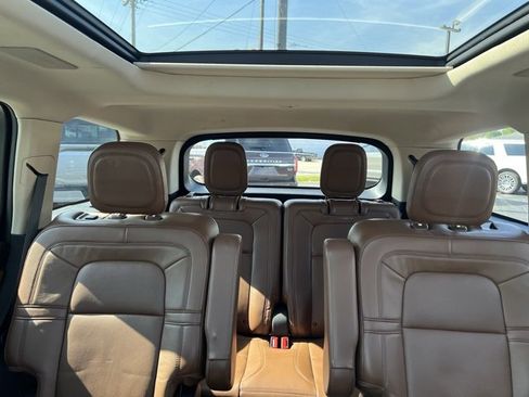 Used 2020 Lincoln Aviator Reserve w/ Equipment Group 201A image 37