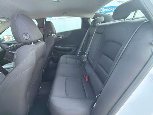 Used 2025 Chevrolet Malibu LT FWD image 35