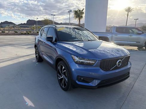 Used 2021 Volvo XC40 T5 R-Design w/ Advanced Package AWD/4WD image 3