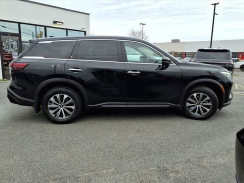 Certified 2023 INFINITI QX60 Pure image 4