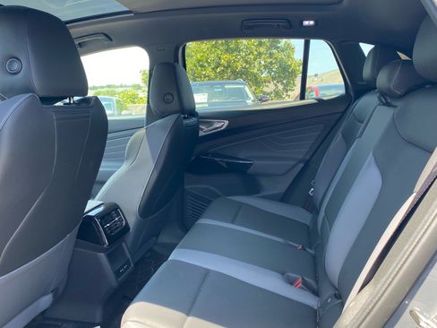 Certified 2023 Volkswagen ID.4 Pro S RWD image 17