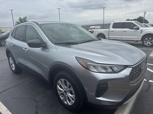 Used 2023 Ford Escape Active AWD/4WD image 3