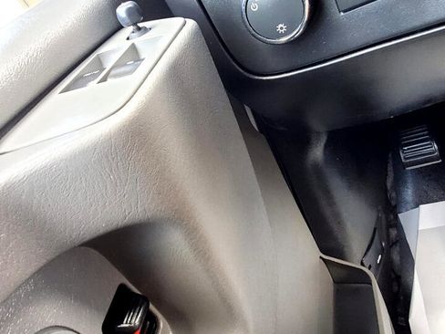 Used 2014 Chevrolet Express 3500 Extended image 12