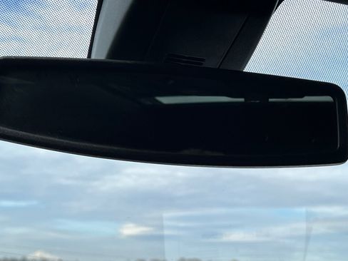 Used 2022 Chevrolet Suburban Z71 image 25