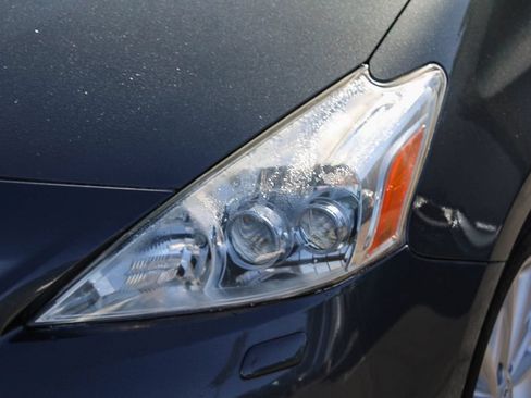 Used 2012 Toyota Prius V Five FWD image 8