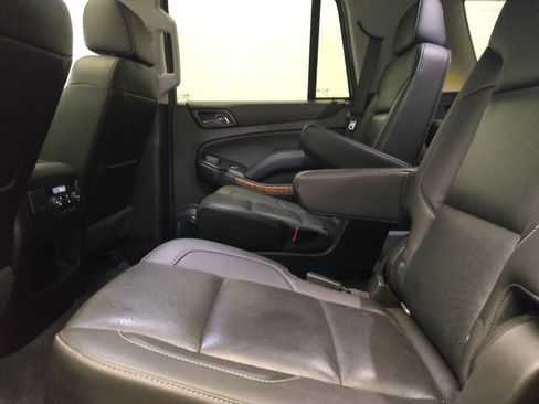 Used 2019 Chevrolet Tahoe Premier RWD image 18