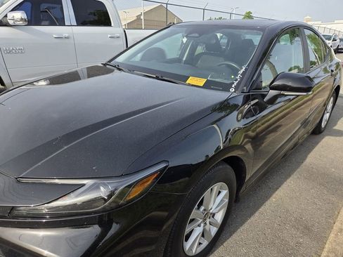 Used 2025 Toyota Camry LE FWD image 10