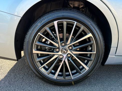 New 2025 Lexus ES 350 w/ Premium Package image 11