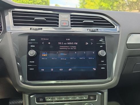 Used 2019 Volkswagen Tiguan SEL Premium AWD/4WD image 18