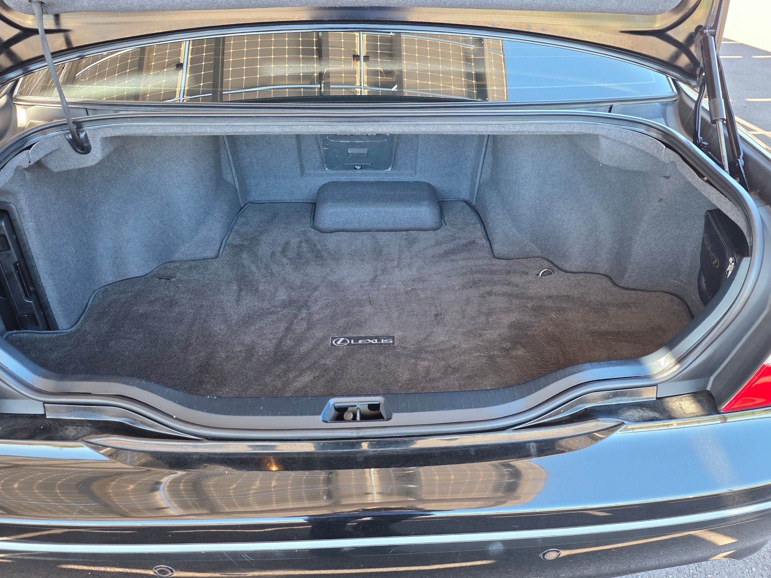 Used 2004 Lexus LS 430 RWD image 27