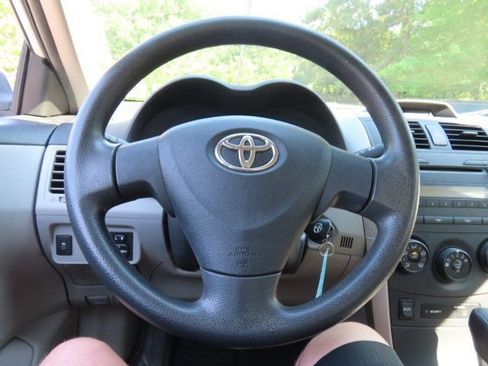 Used 2013 Toyota Corolla L FWD image 22