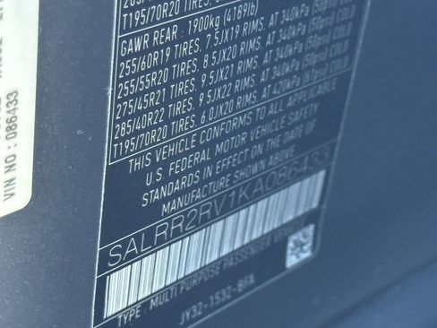 Used 2019 Land Rover Discovery HSE image 44