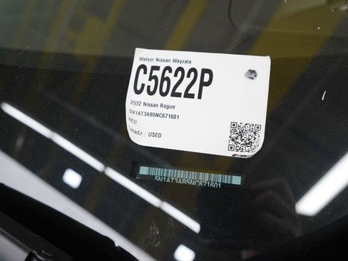 Used 2022 Nissan Rogue S AWD/4WD image 32