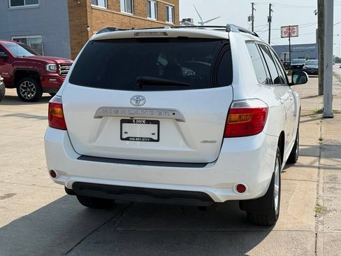 Used 2010 Toyota Highlander SE AWD/4WD image 7