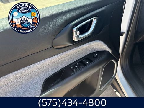 Used 2022 Jeep Compass Latitude w/ Convenience Group image 4