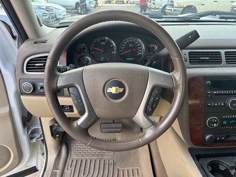 Used 2014 Chevrolet Silverado 3500 LTZ w/ Suspension Package, Off-Road AWD/4WD image 9