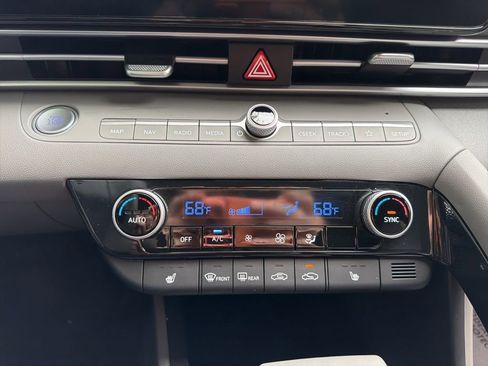 Certified 2023 Hyundai Elantra SEL w/ Convenience Package FWD image 26
