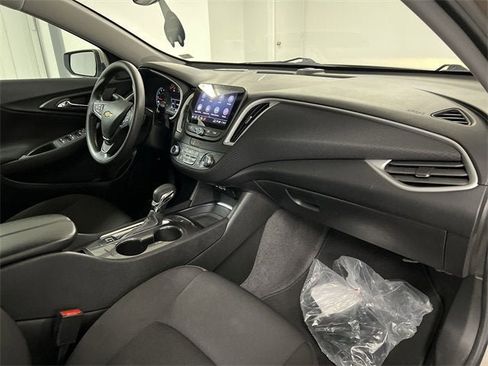 Certified 2023 Chevrolet Malibu LT image 28