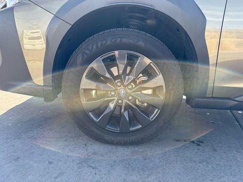 Used 2025 Subaru Outback Onyx Edition image 32