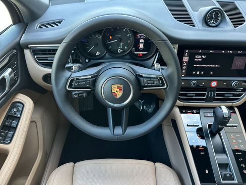 New 2026 Porsche Macan image 15