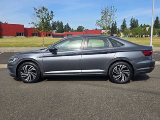 Used 2021 Volkswagen Jetta SEL FWD video 2