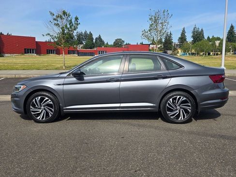 Used 2021 Volkswagen Jetta SEL FWD image 2