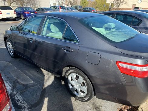 Used 2009 Toyota Camry LE FWD image 7