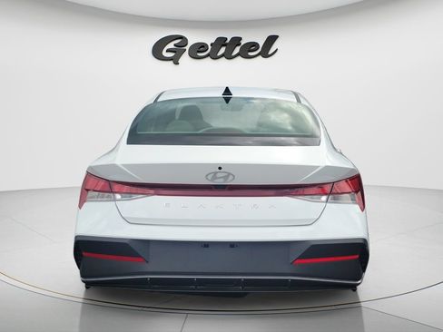 Certified 2024 Hyundai Elantra SEL FWD image 6