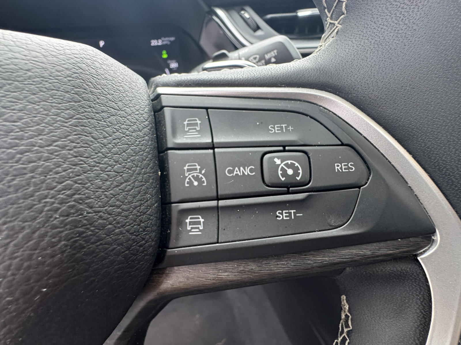 Used 2024 Jeep Grand Cherokee Limited 4xe AWD/4WD image 34