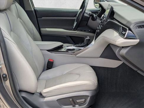 Used 2023 Toyota Camry XLE image 19