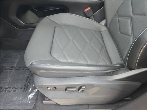 Used 2024 Volkswagen Atlas SE FWD image 17