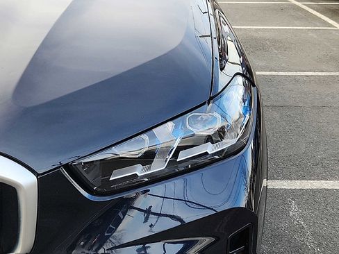 Certified 2024 BMW X5 xDrive40i w/ M Sport Package image 9