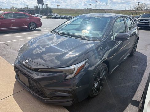 Used 2025 Toyota Corolla SE image 10