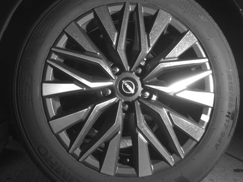 Used 2025 Nissan Altima 2.5 SV FWD image 11
